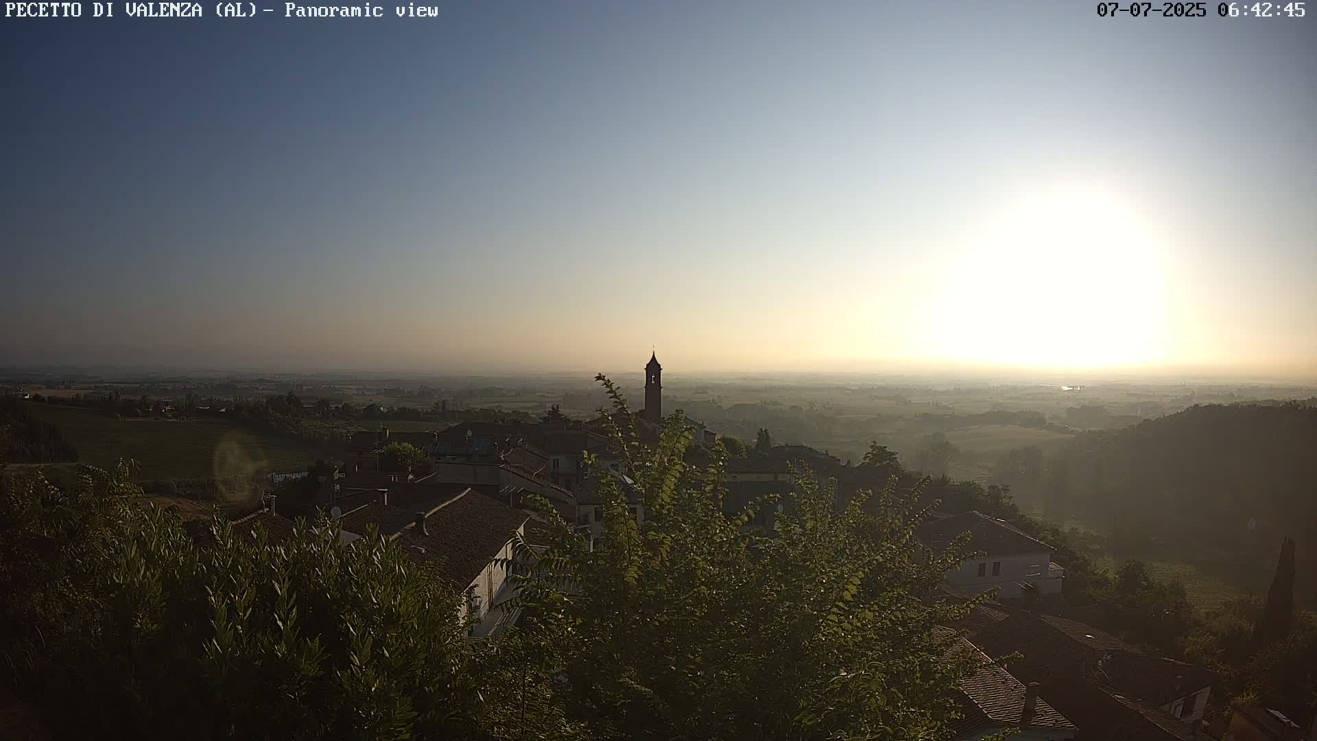 Pecetto di Valenza La Rocca Live Cam - Pecetto di Valenza, Piedmont, Italy