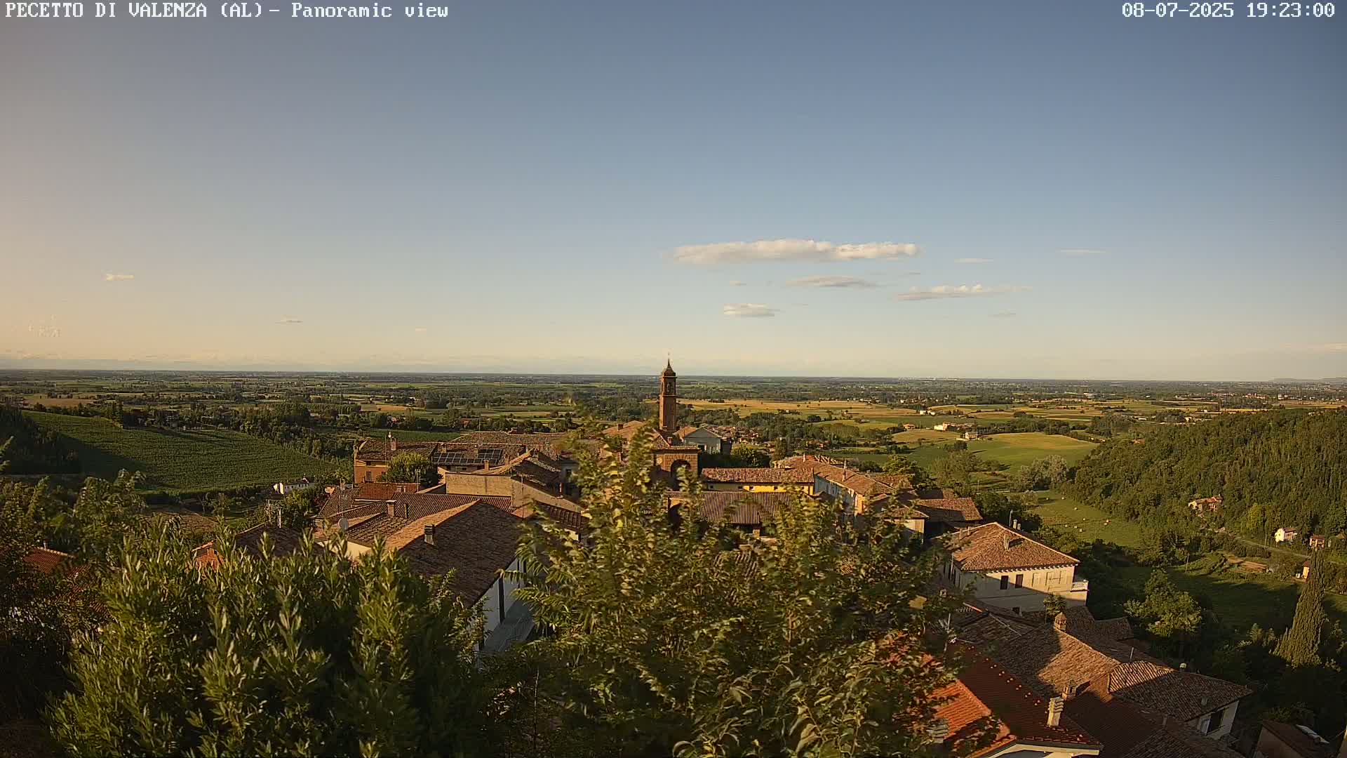 Pecetto di Valenza La Rocca Live Cam - Pecetto di Valenza, Piedmont, Italy