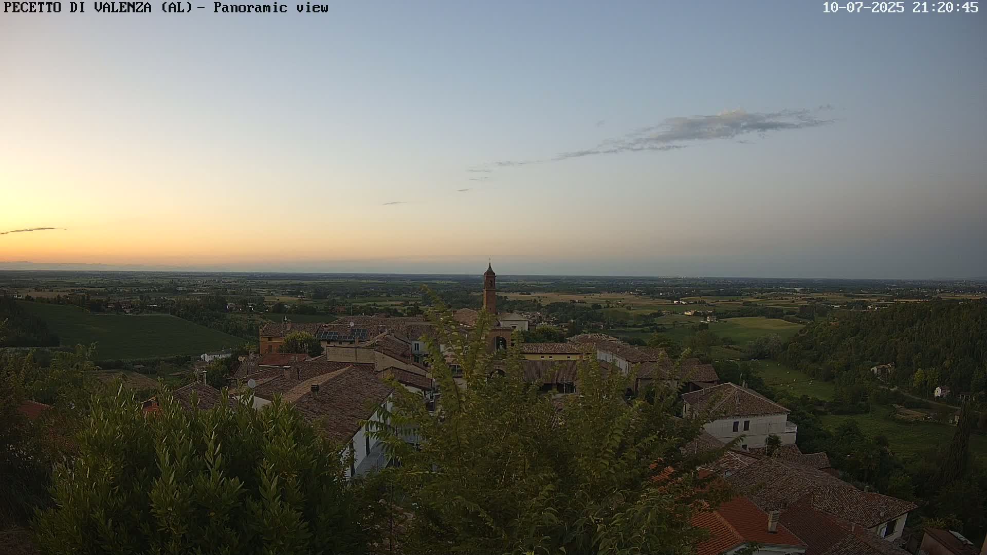 Pecetto di Valenza La Rocca Live Cam - Pecetto di Valenza, Piedmont, Italy