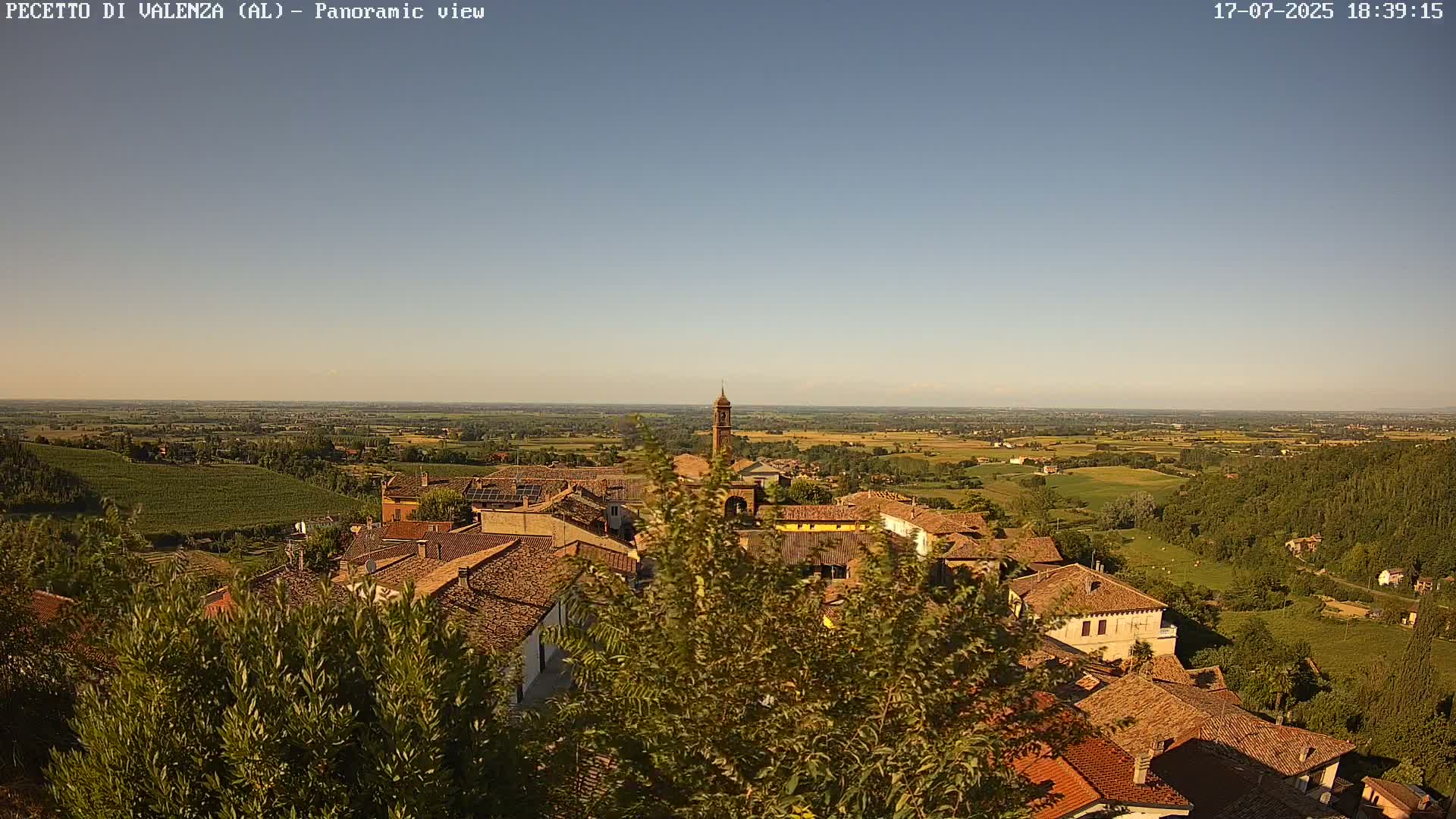 Pecetto di Valenza La Rocca Live Cam - Pecetto di Valenza, Piedmont, Italy