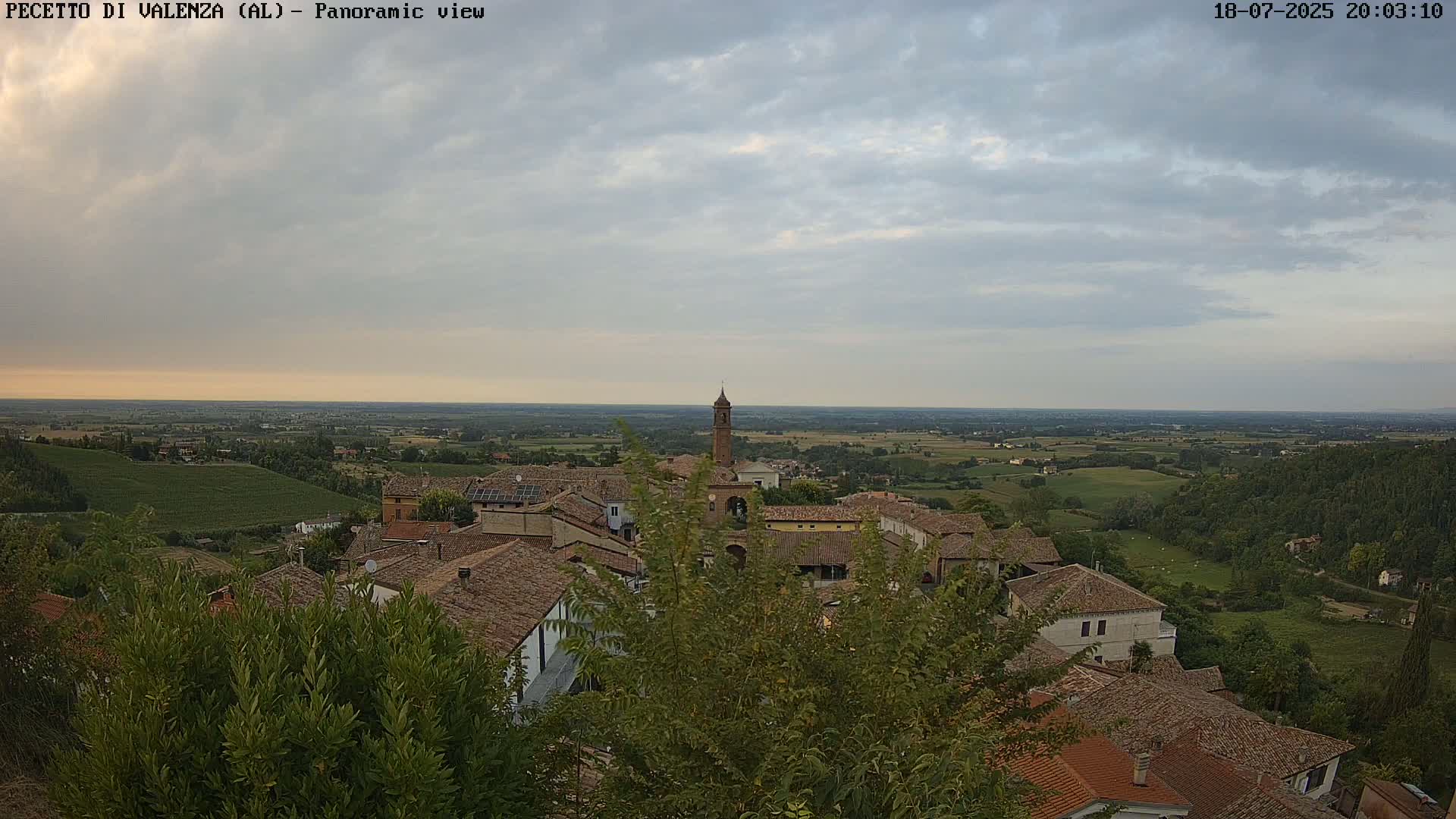Pecetto di Valenza La Rocca Live Cam - Pecetto di Valenza, Piedmont, Italy