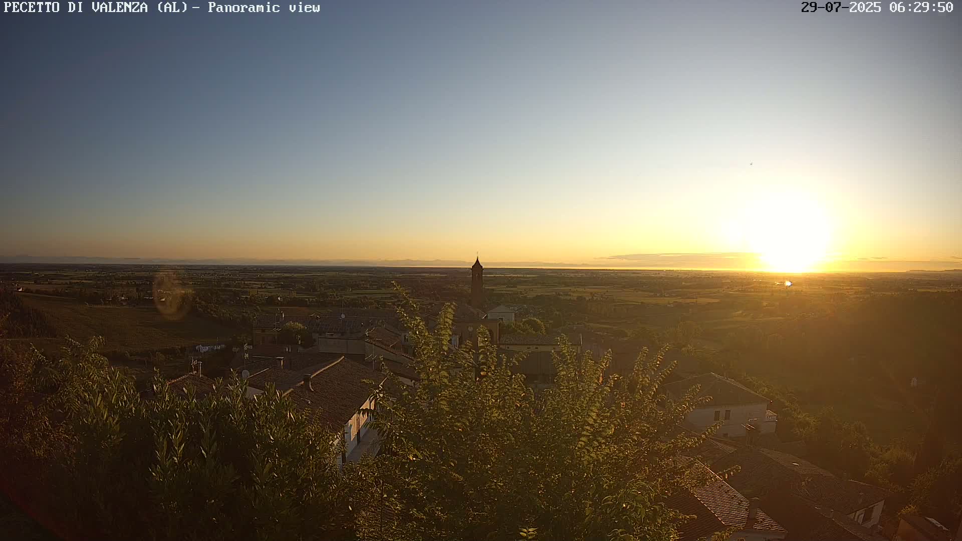 Pecetto di Valenza La Rocca Live Cam - Pecetto di Valenza, Piedmont, Italy