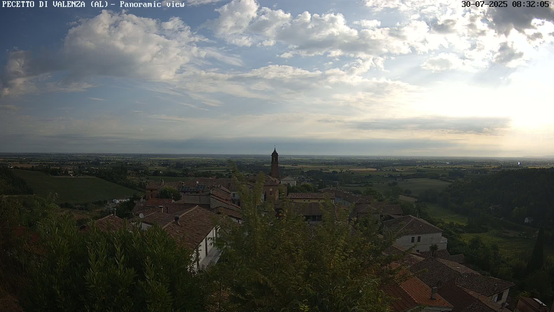 Pecetto di Valenza La Rocca Live Cam - Pecetto di Valenza, Piedmont, Italy