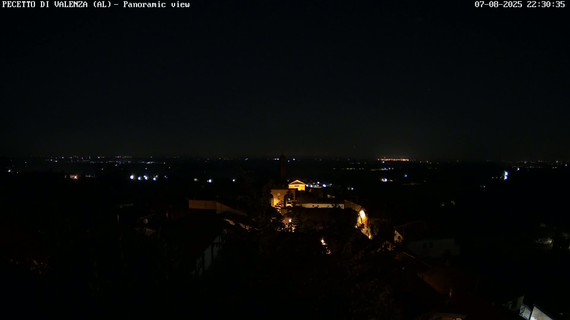 Pecetto di Valenza La Rocca Live Cam - Pecetto di Valenza, Piedmont, Italy