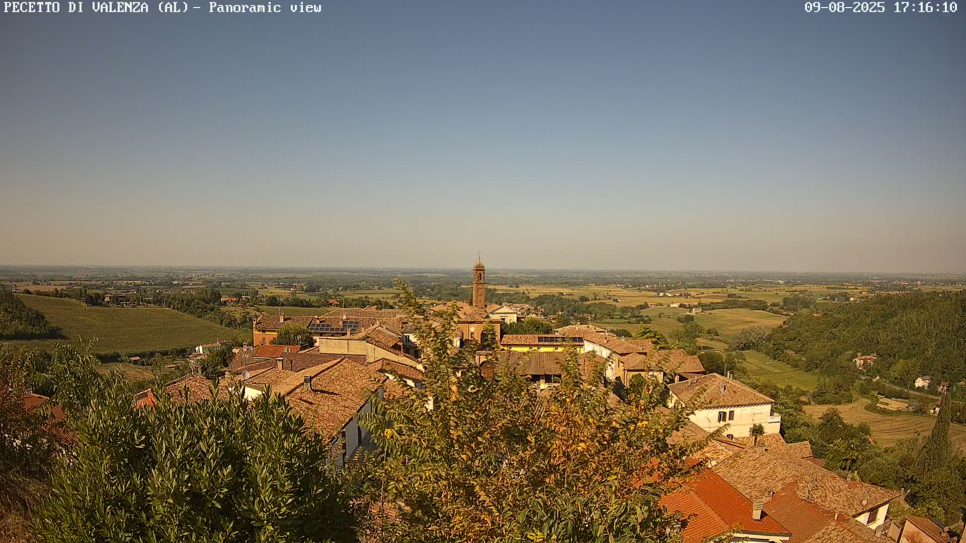 Pecetto di Valenza La Rocca Live Cam - Pecetto di Valenza, Piedmont, Italy