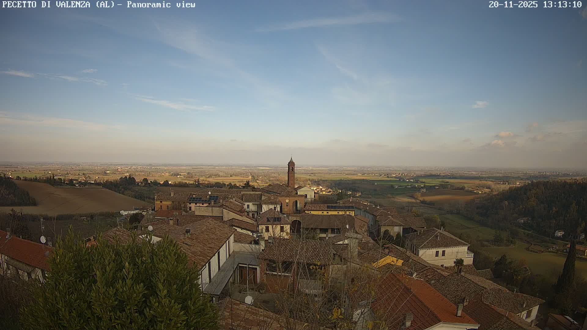 Pecetto di Valenza La Rocca Live Cam - Pecetto di Valenza, Piedmont, Italy