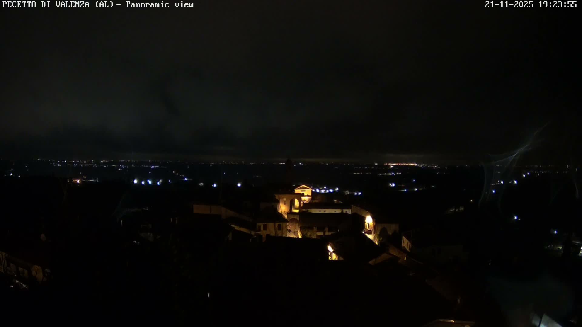 Pecetto di Valenza La Rocca Live Cam - Pecetto di Valenza, Piedmont, Italy