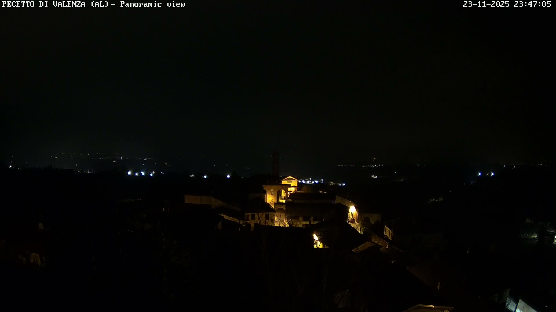 Pecetto di Valenza La Rocca Live Cam - Pecetto di Valenza, Piedmont, Italy