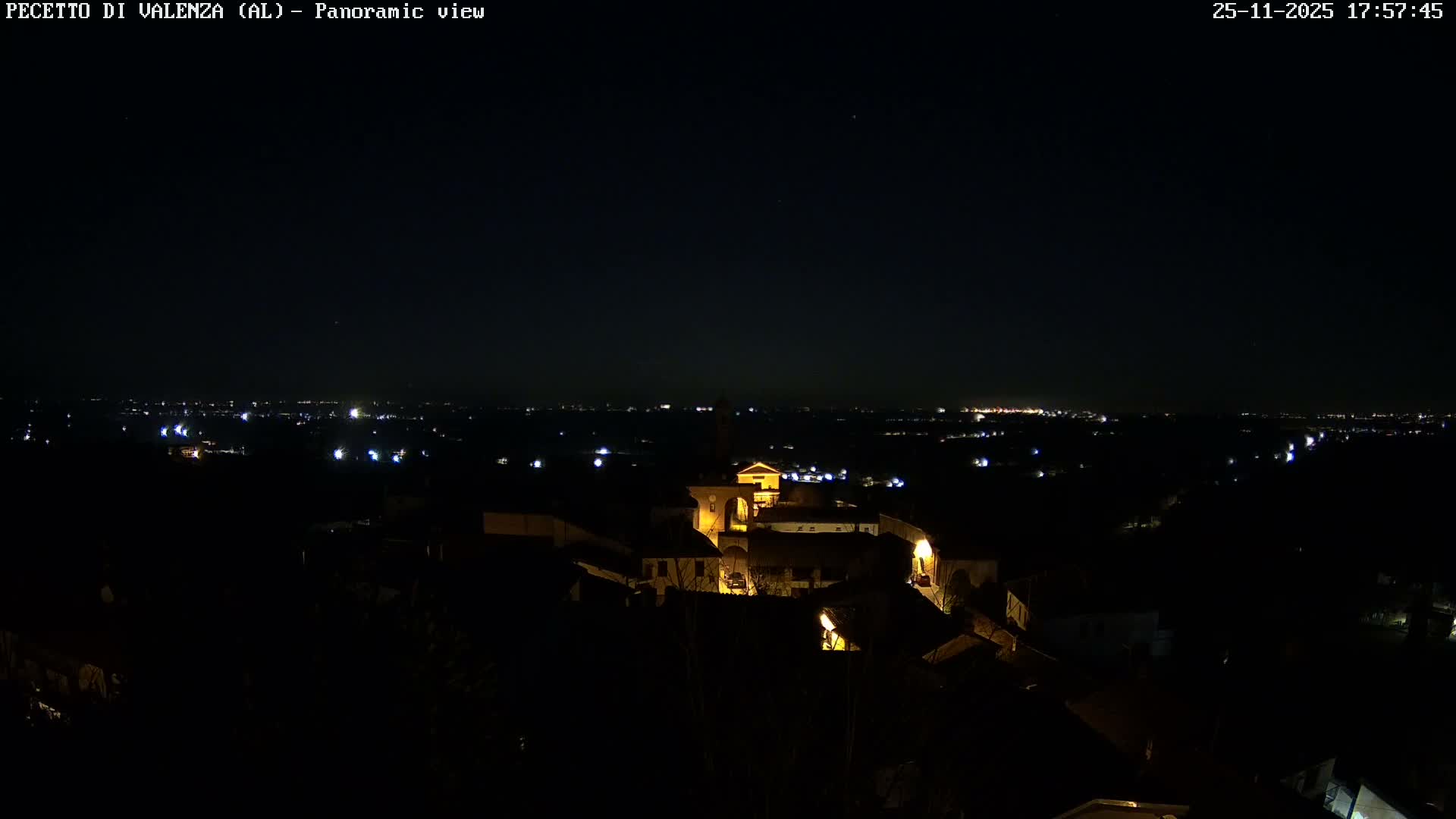 Pecetto di Valenza La Rocca Live Cam - Pecetto di Valenza, Piedmont, Italy