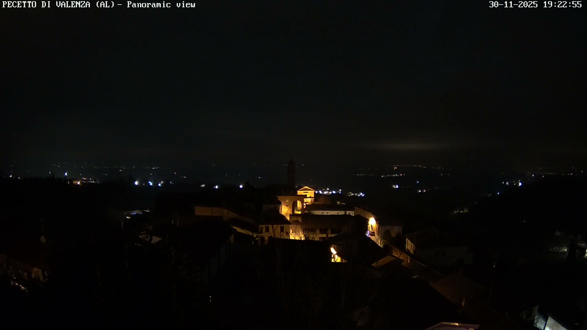 Pecetto di Valenza La Rocca Live Cam - Pecetto di Valenza, Piedmont, Italy