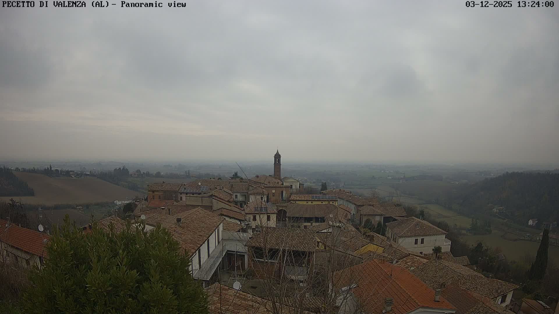 Pecetto di Valenza La Rocca Live Cam - Pecetto di Valenza, Piedmont, Italy