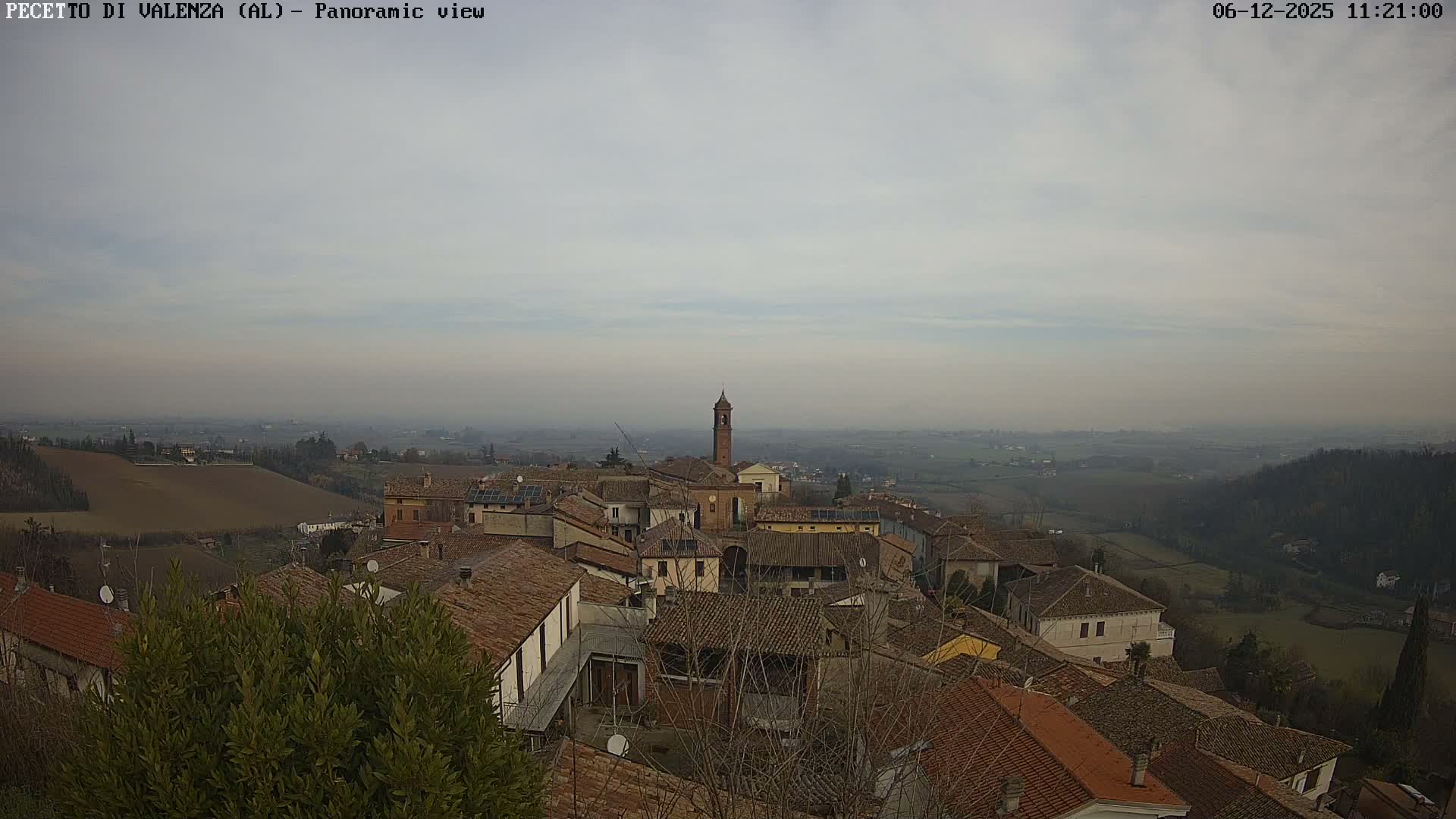 Pecetto di Valenza La Rocca Live Cam - Pecetto di Valenza, Piedmont, Italy