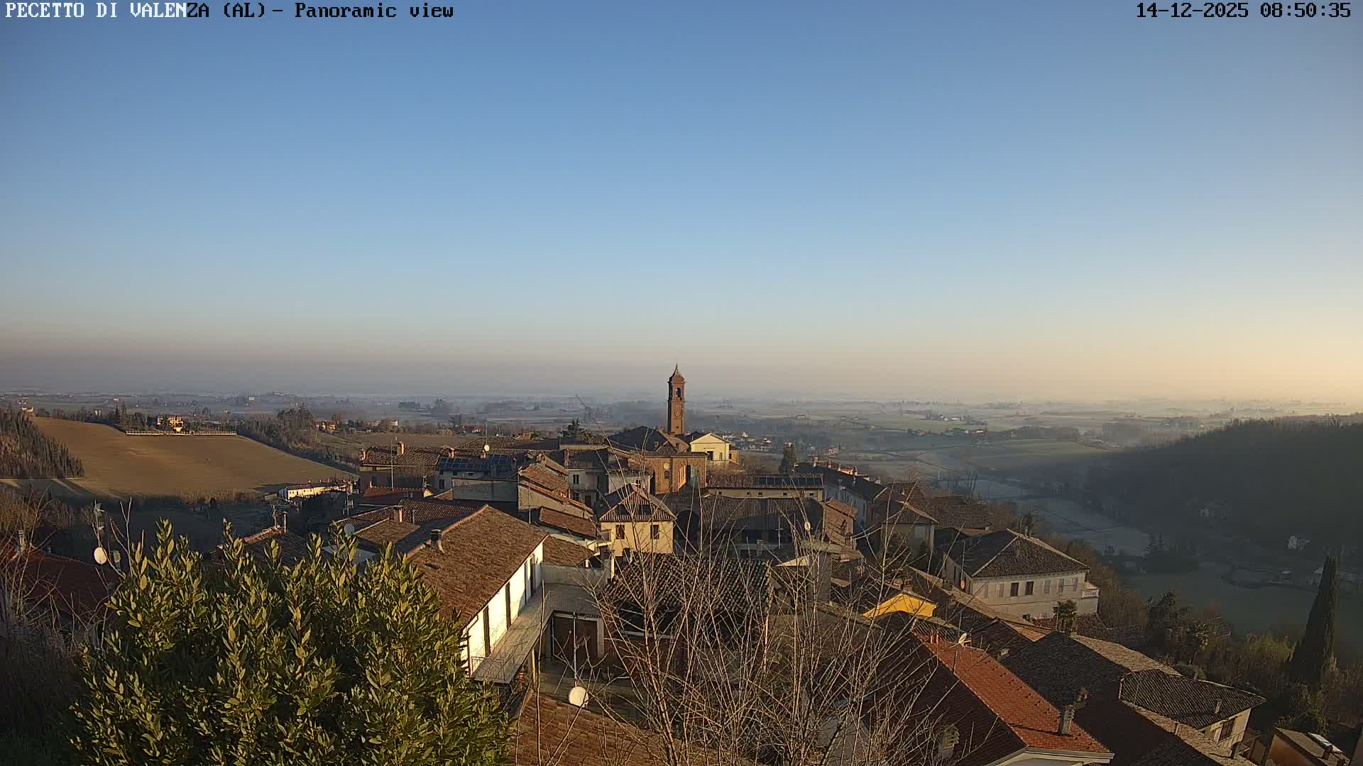 Pecetto di Valenza La Rocca Live Cam - Pecetto di Valenza, Piedmont, Italy