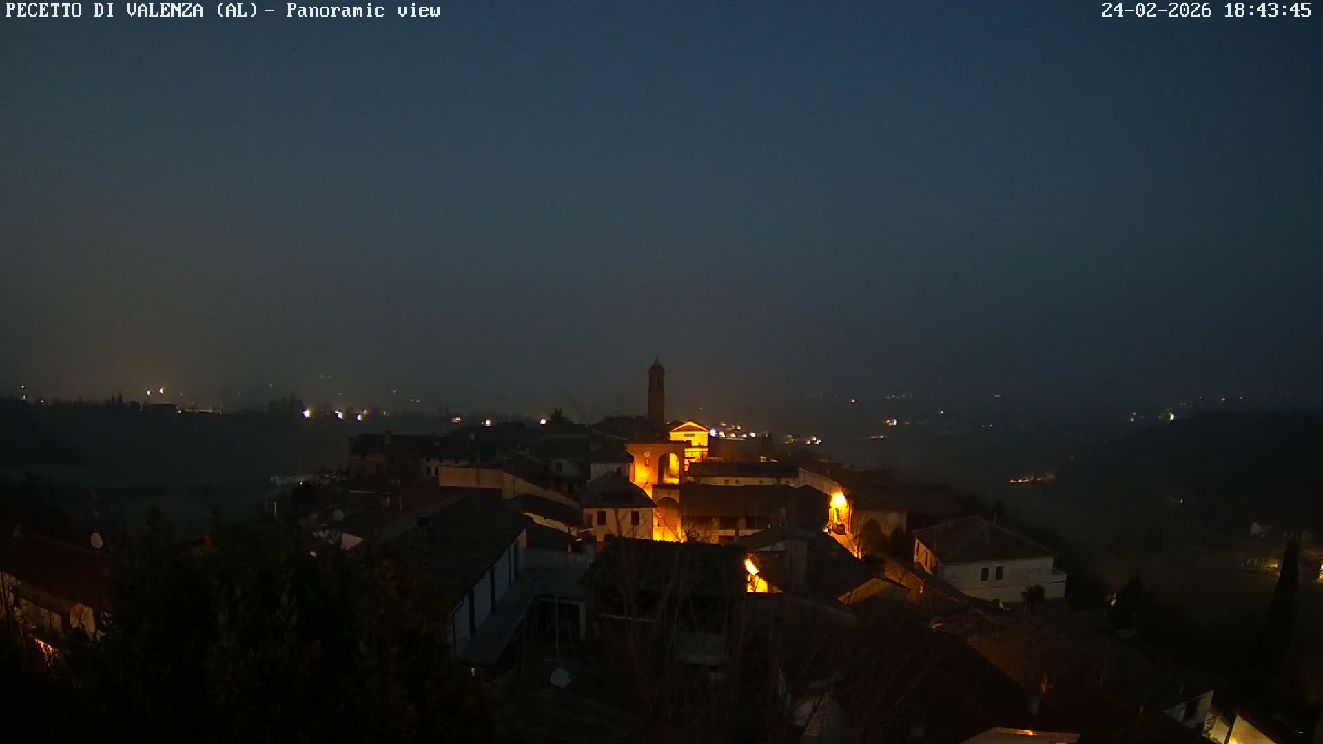 Pecetto di Valenza La Rocca Live Cam - Pecetto di Valenza, Piedmont, Italy