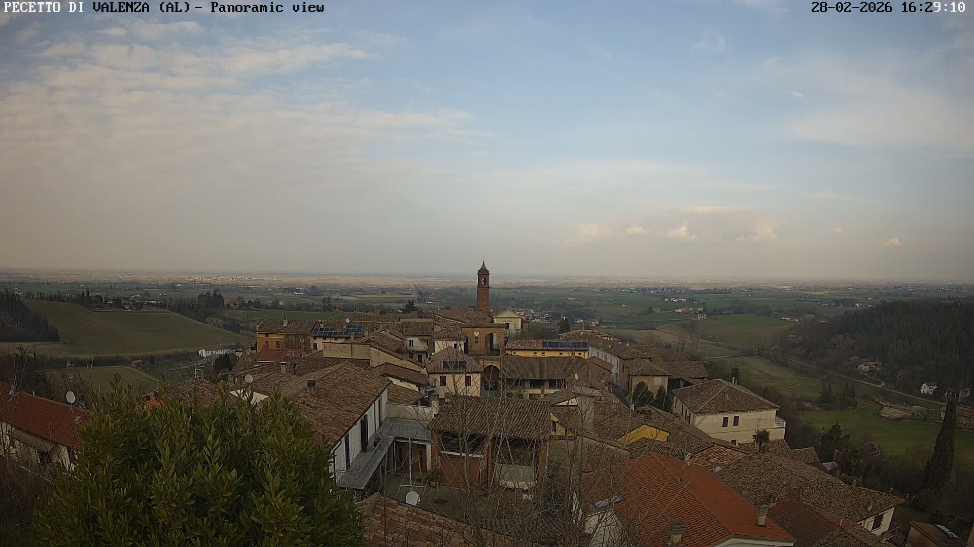 Pecetto di Valenza La Rocca Live Cam - Pecetto di Valenza, Piedmont, Italy