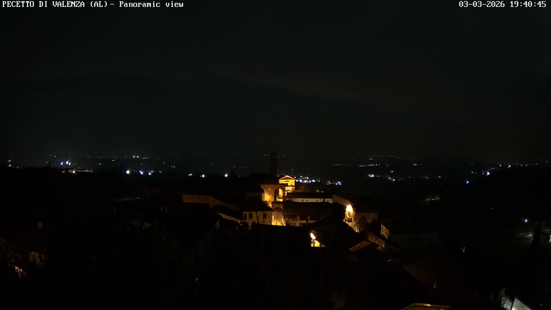 Pecetto di Valenza La Rocca Live Cam - Pecetto di Valenza, Piedmont, Italy