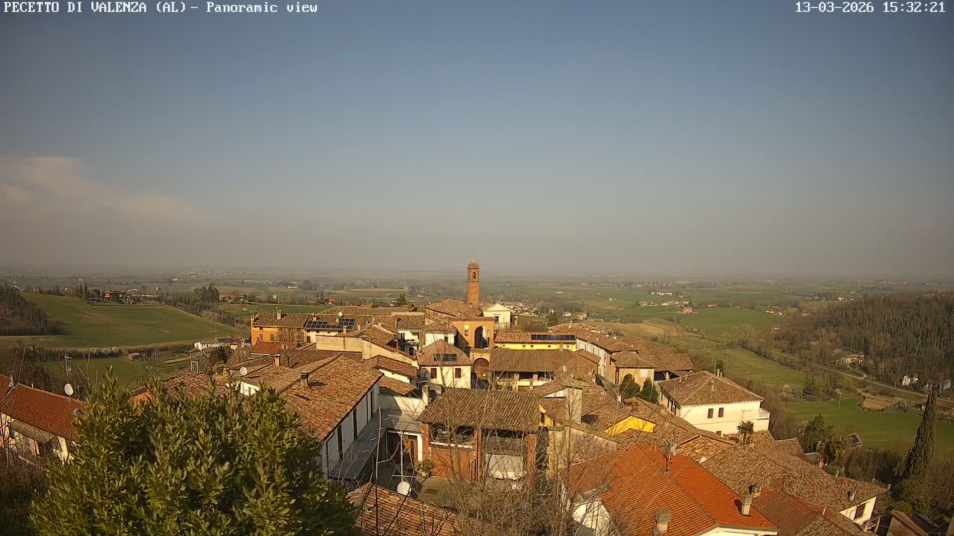 Pecetto di Valenza La Rocca Live Cam - Pecetto di Valenza, Piedmont, Italy