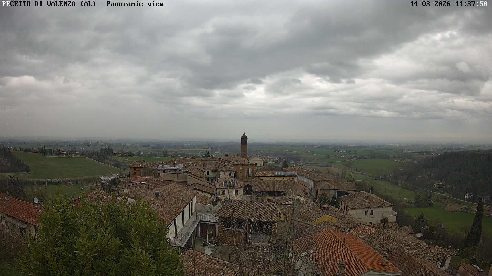 Pecetto di Valenza La Rocca Live Cam - Pecetto di Valenza, Piedmont, Italy