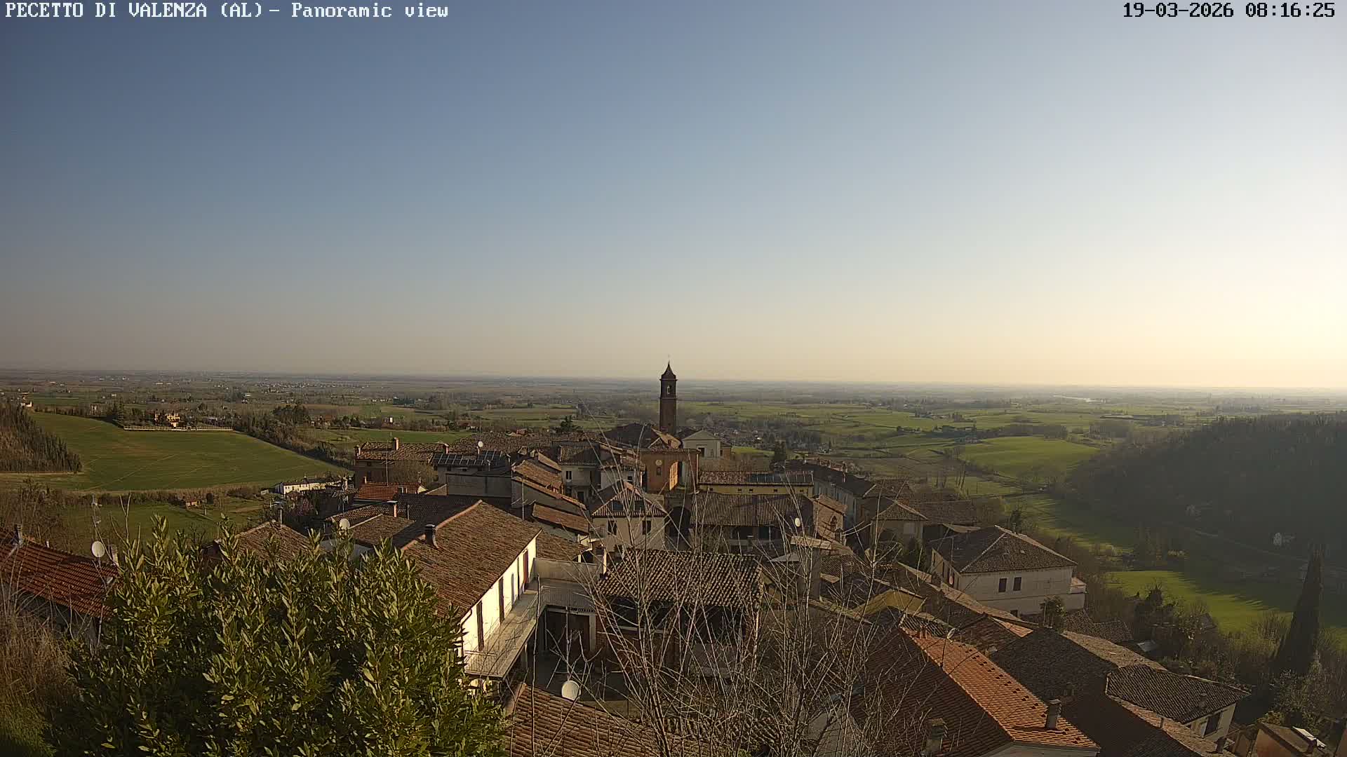 Pecetto di Valenza La Rocca Live Cam - Pecetto di Valenza, Piedmont, Italy