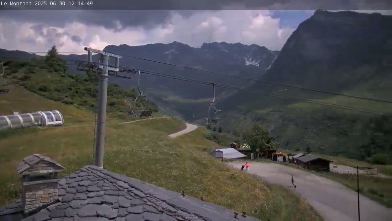 Montvalezan,  La RosièreSki Village & Chalet Le Montana Cottage French Alps Live Cam - Albertville, Savoie, Auvergne-Rhône-Alpes, France