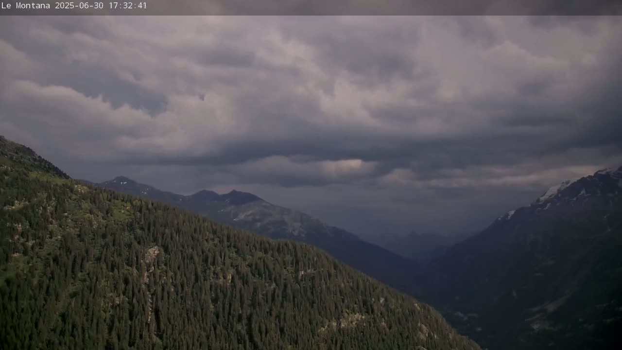 Montvalezan,  La RosièreSki Village & Chalet Le Montana Cottage French Alps Live Cam - Albertville, Savoie, Auvergne-Rhône-Alpes, France