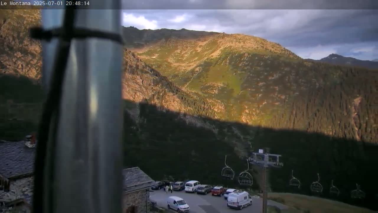 Montvalezan,  La RosièreSki Village & Chalet Le Montana Cottage French Alps Live Cam - Albertville, Savoie, Auvergne-Rhône-Alpes, France