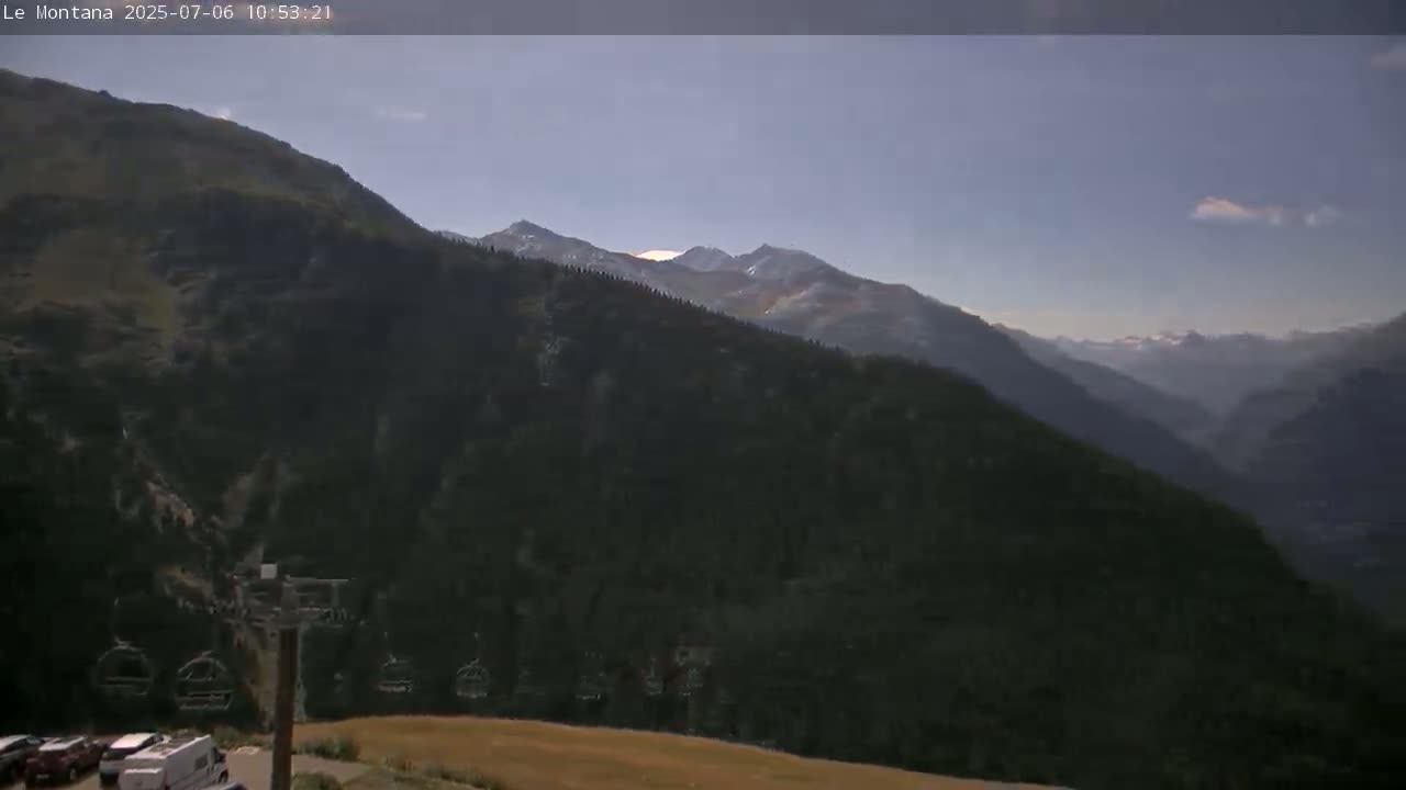 Montvalezan,  La RosièreSki Village & Chalet Le Montana Cottage French Alps Live Cam - Albertville, Savoie, Auvergne-Rhône-Alpes, France