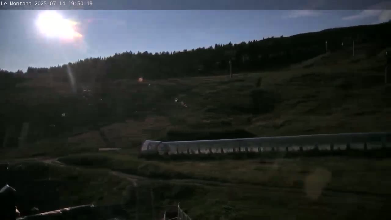 Montvalezan,  La RosièreSki Village & Chalet Le Montana Cottage French Alps Live Cam - Albertville, Savoie, Auvergne-Rhône-Alpes, France