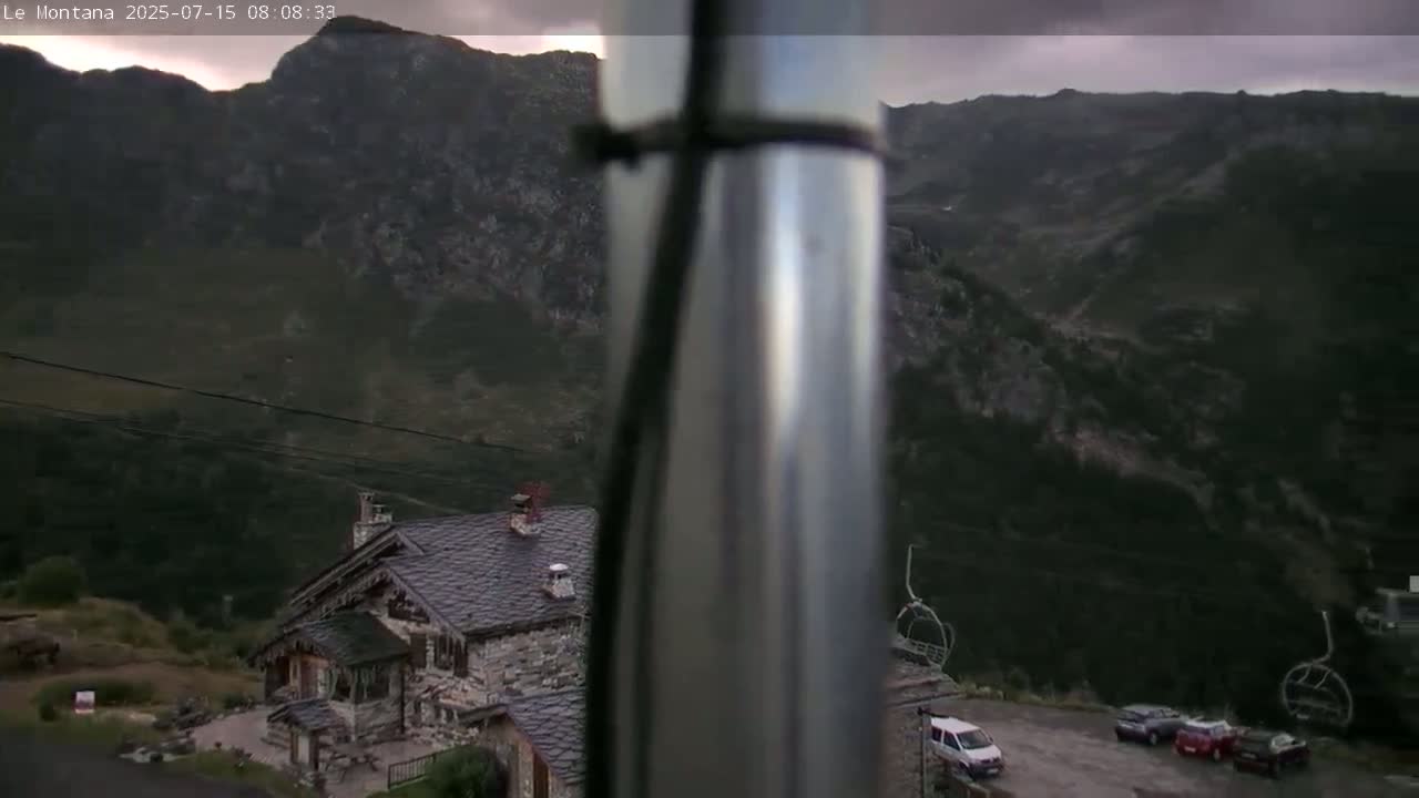 Montvalezan,  La RosièreSki Village & Chalet Le Montana Cottage French Alps Live Cam - Albertville, Savoie, Auvergne-Rhône-Alpes, France