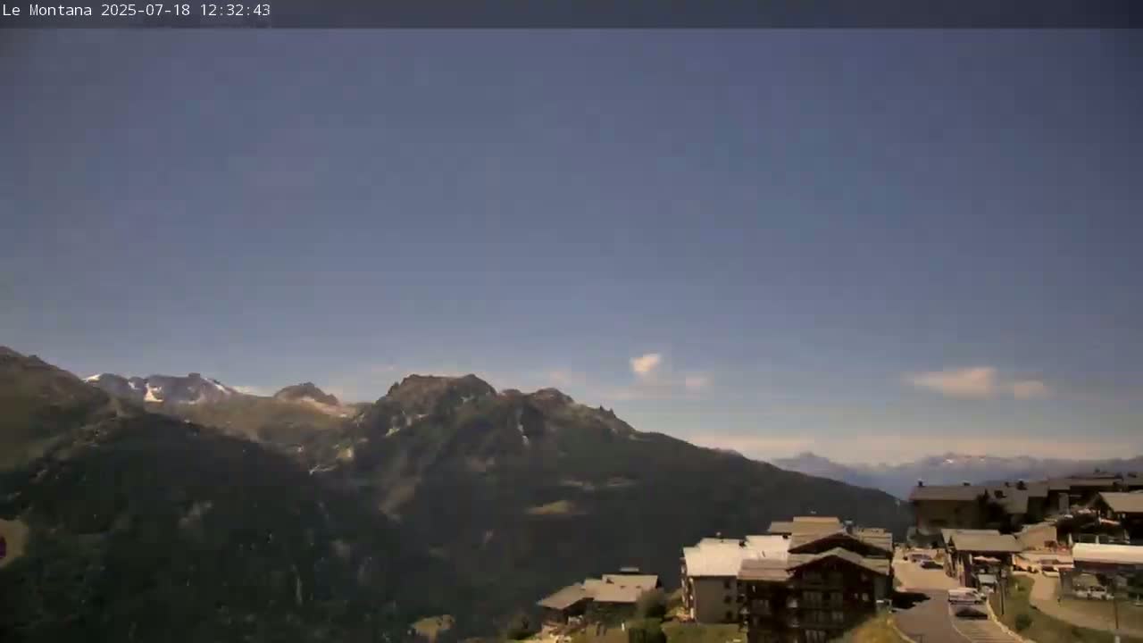 Montvalezan,  La RosièreSki Village & Chalet Le Montana Cottage French Alps Live Cam - Albertville, Savoie, Auvergne-Rhône-Alpes, France