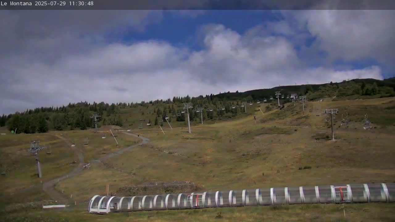 Montvalezan,  La RosièreSki Village & Chalet Le Montana Cottage French Alps Live Cam - Albertville, Savoie, Auvergne-Rhône-Alpes, France