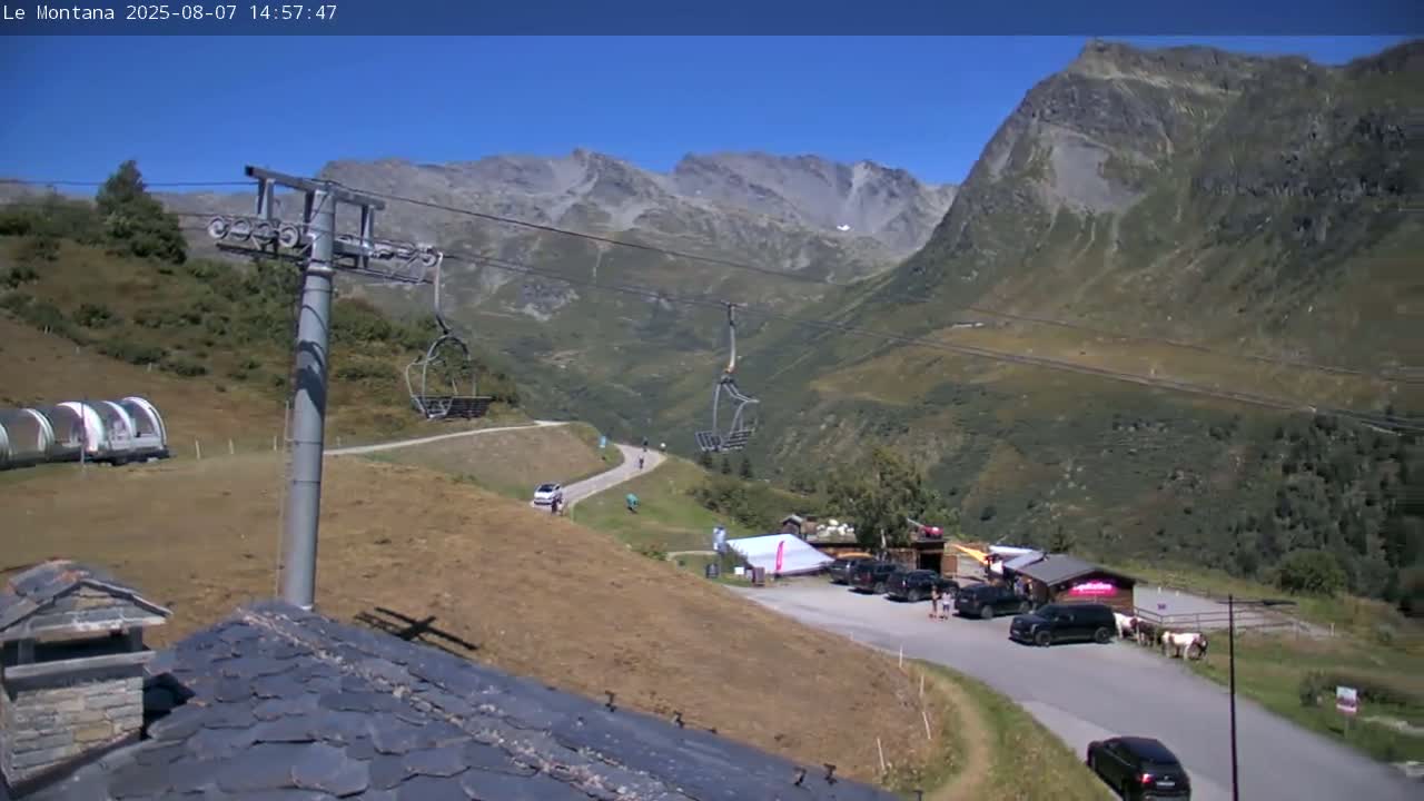 Montvalezan,  La Rosière Ski Village & Chalet Le Montana Cottage French Alps Live Cam - Albertville, Savoie, Auvergne-Rhône-Alpes, France