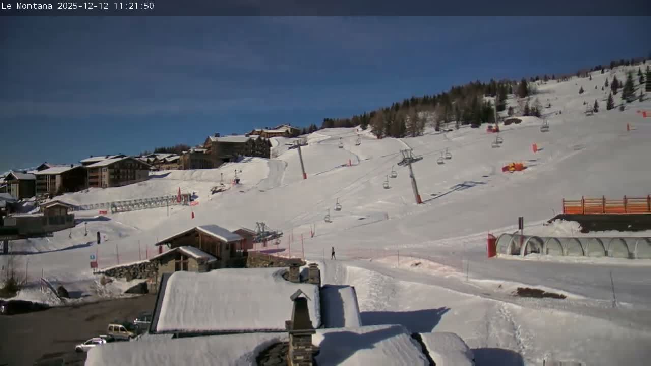 Montvalezan,  La Rosière Ski Village & Chalet Le Montana Cottage French Alps Live Cam - Albertville, Savoie, Auvergne-Rhône-Alpes, France