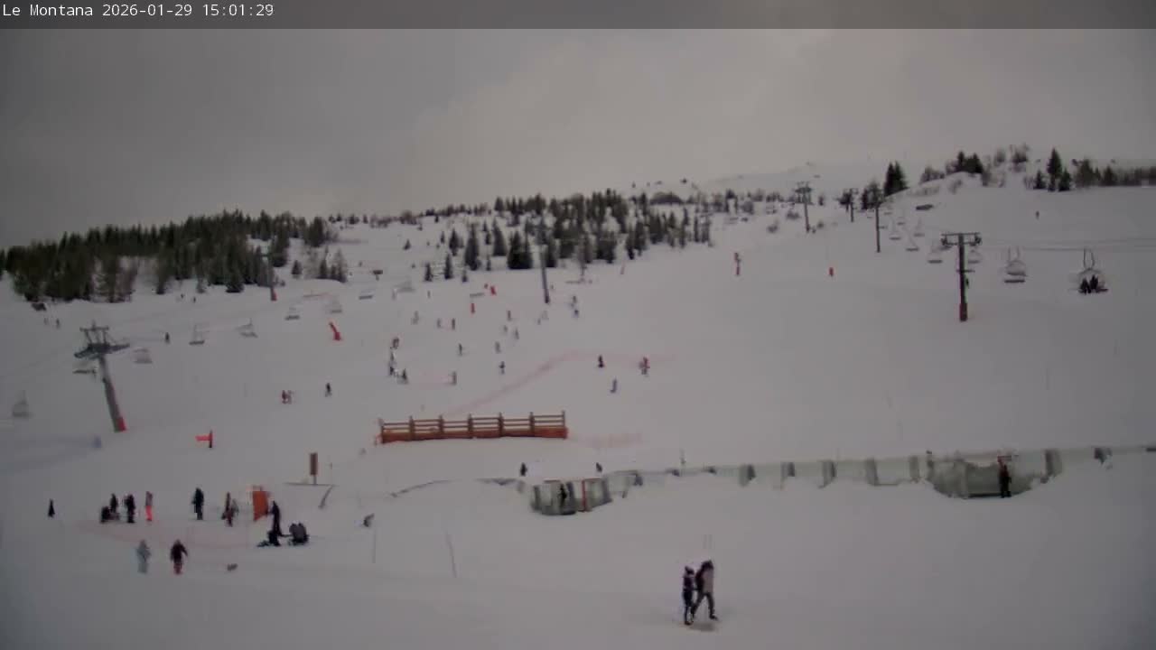 Montvalezan,  La Rosière Ski Village & Chalet Le Montana Cottage French Alps Live Cam - Albertville, Savoie, Auvergne-Rhône-Alpes, France