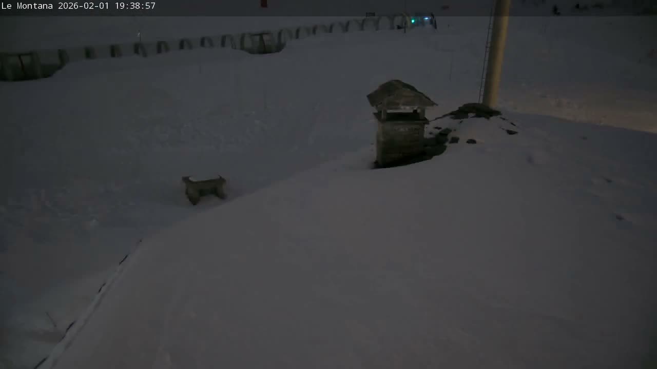 Montvalezan,  La Rosière Ski Village & Chalet Le Montana Cottage French Alps Live Cam - Albertville, Savoie, Auvergne-Rhône-Alpes, France