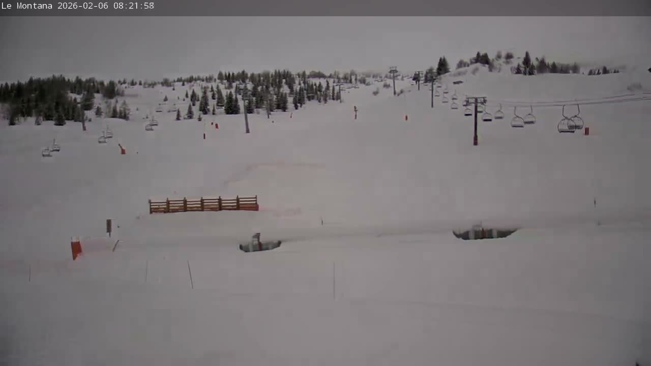 Montvalezan,  La Rosière Ski Village & Chalet Le Montana Cottage French Alps Live Cam - Albertville, Savoie, Auvergne-Rhône-Alpes, France