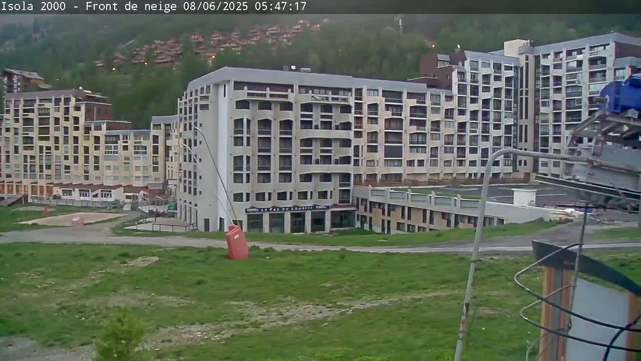 Isola, Isola 2000 Ski Village & Ski Slopes Live Cam - Nice, Alpes-Maritimes, Provence-Alpes-Côte d’Azur, France