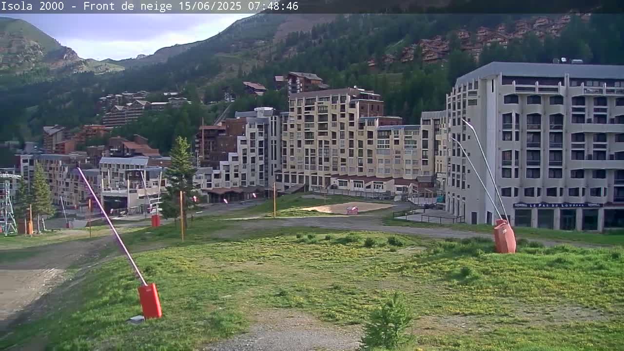 Isola, Isola 2000 Ski Village & Ski Slopes Live Cam - Nice, Alpes-Maritimes, Provence-Alpes-Côte d’Azur, France