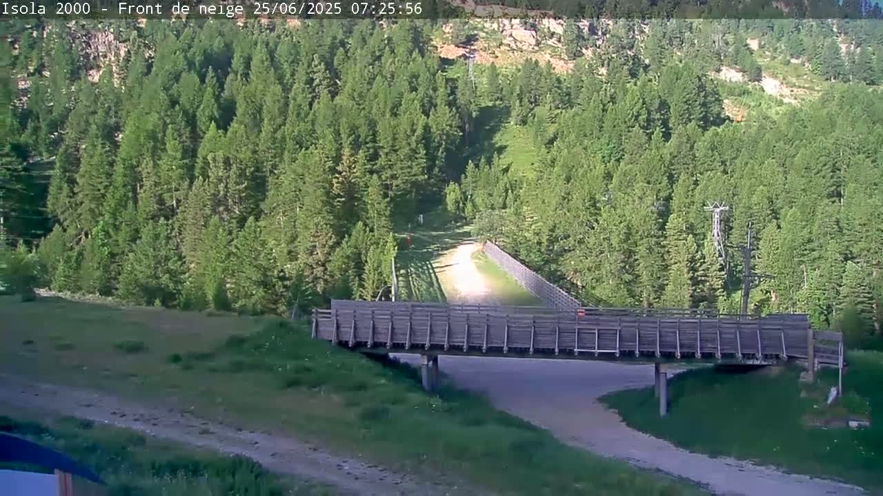 Isola, Isola 2000 Ski Village & Ski Slopes Live Cam - Nice, Alpes-Maritimes, Provence-Alpes-Côte d’Azur, France