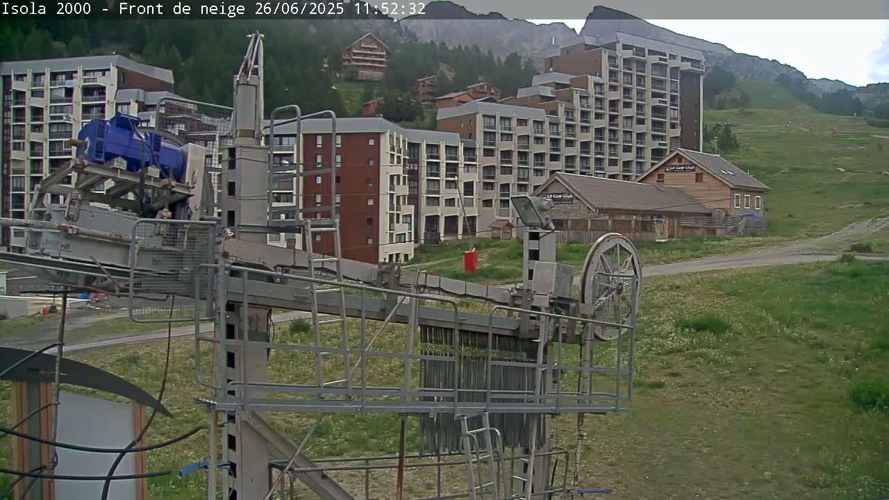 Isola, Isola 2000 Ski Village & Ski Slopes Live Cam - Nice, Alpes-Maritimes, Provence-Alpes-Côte d’Azur, France