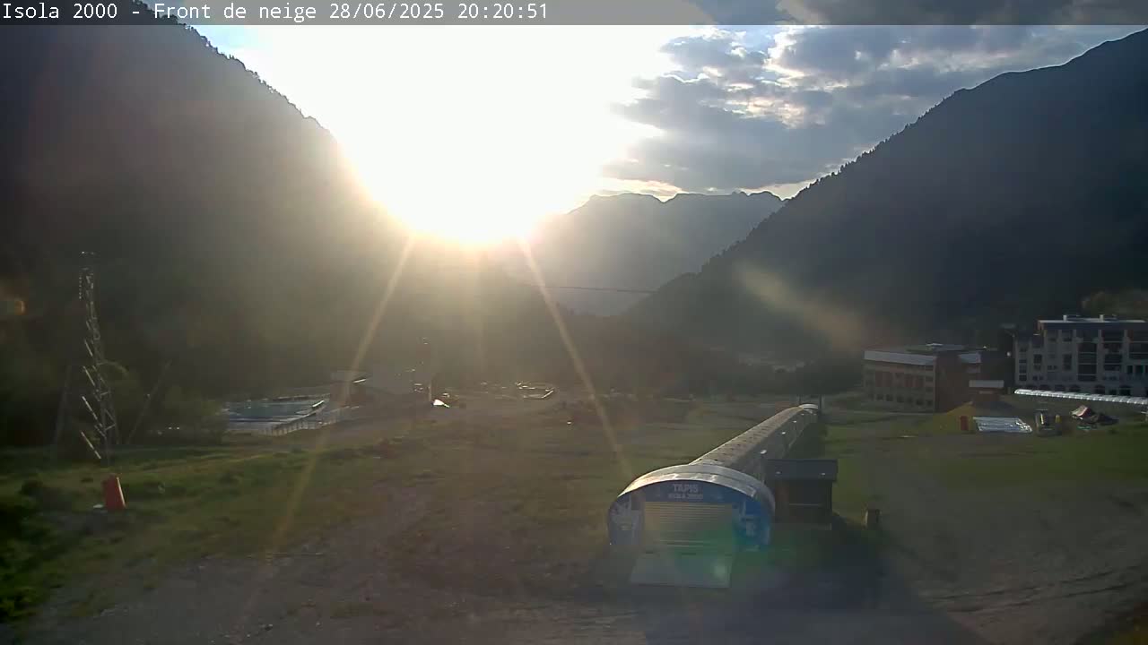 Isola, Isola 2000 Ski Village & Ski Slopes Live Cam - Nice, Alpes-Maritimes, Provence-Alpes-Côte d’Azur, France