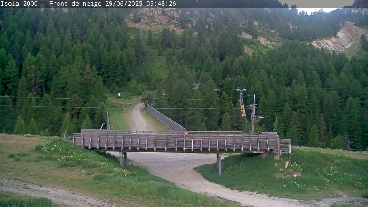Isola, Isola 2000 Ski Village & Ski Slopes Live Cam - Nice, Alpes-Maritimes, Provence-Alpes-Côte d’Azur, France