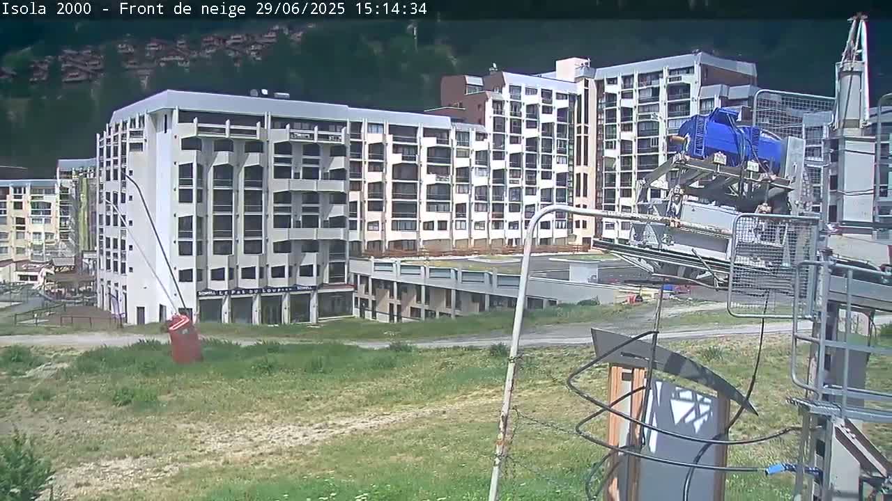 Isola, Isola 2000 Ski Village & Ski Slopes Live Cam - Nice, Alpes-Maritimes, Provence-Alpes-Côte d’Azur, France