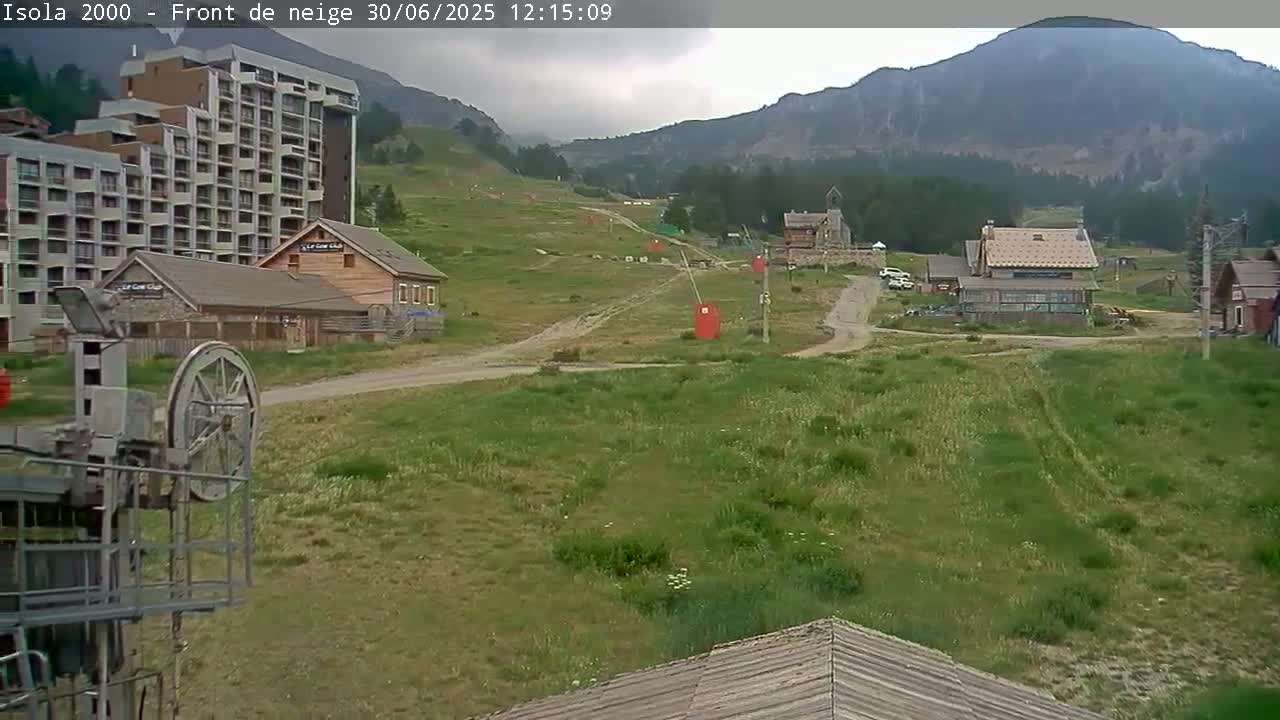 Isola, Isola 2000 Ski Village & Ski Slopes Live Cam - Nice, Alpes-Maritimes, Provence-Alpes-Côte d’Azur, France