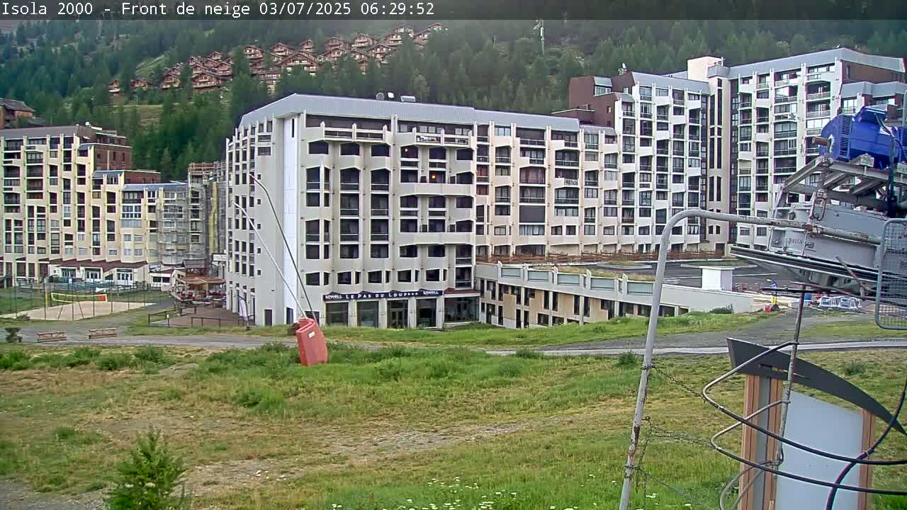 Isola, Isola 2000 Ski Village & Ski Slopes Live Cam - Nice, Alpes-Maritimes, Provence-Alpes-Côte d’Azur, France