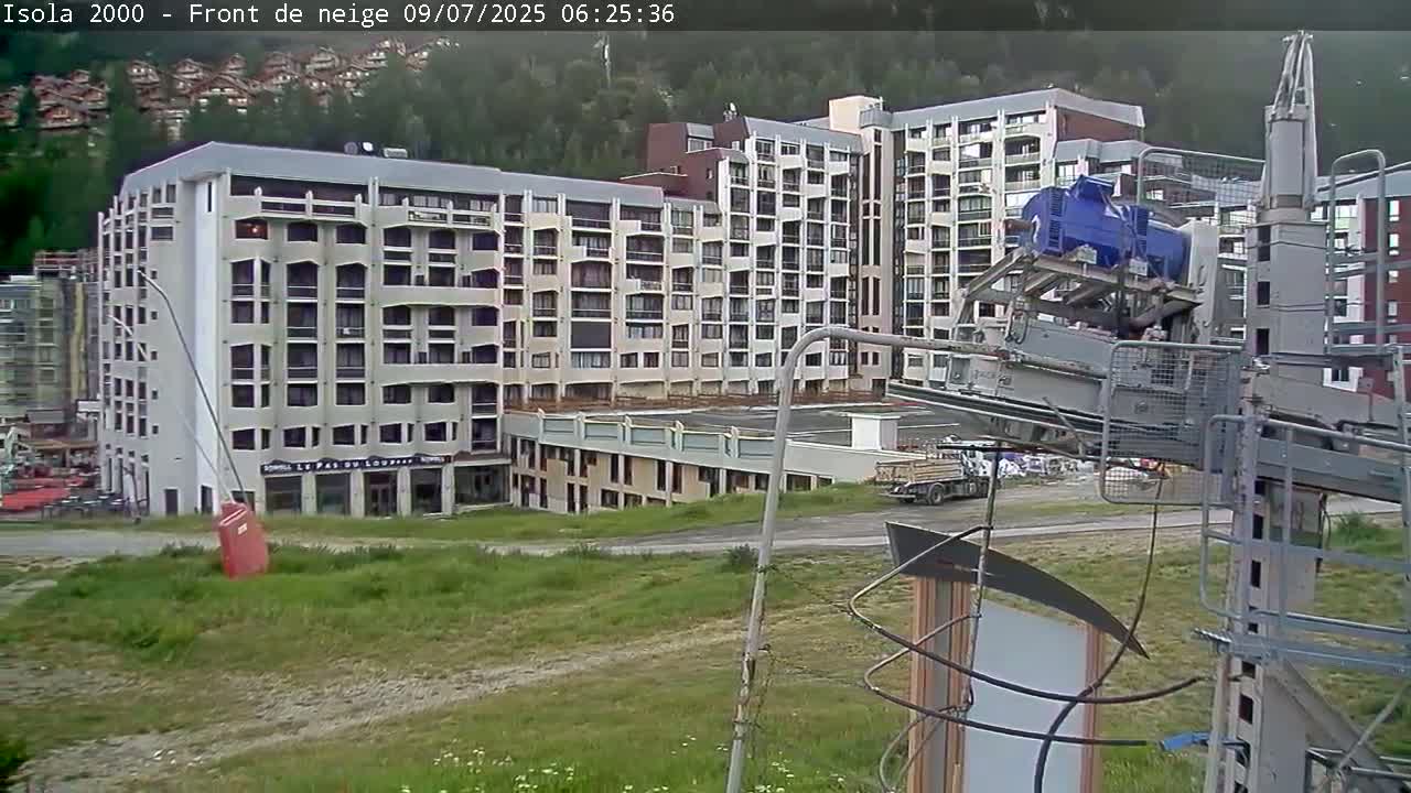 Isola, Isola 2000 Ski Village & Ski Slopes Live Cam - Nice, Alpes-Maritimes, Provence-Alpes-Côte d’Azur, France
