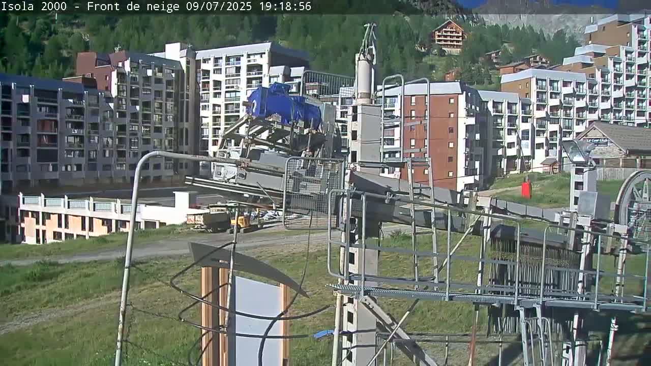 Isola, Isola 2000 Ski Village & Ski Slopes Live Cam - Nice, Alpes-Maritimes, Provence-Alpes-Côte d’Azur, France
