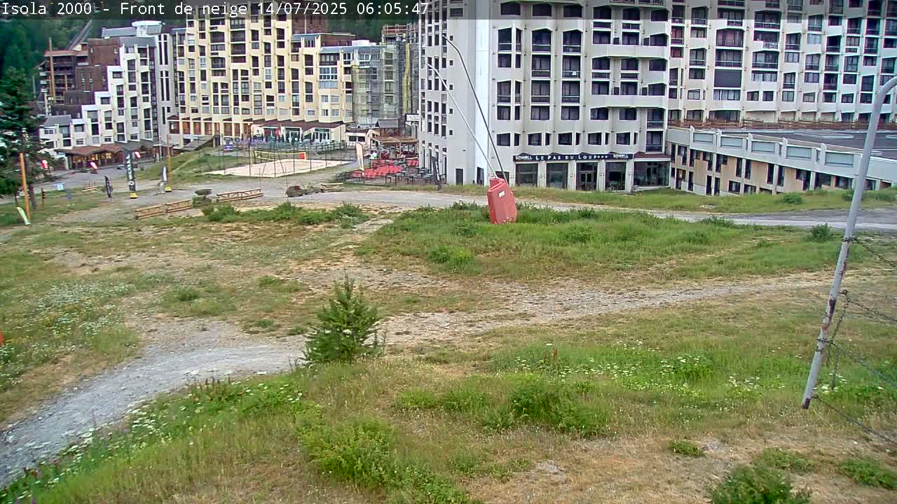 Isola, Isola 2000 Ski Village & Ski Slopes Live Cam - Nice, Alpes-Maritimes, Provence-Alpes-Côte d’Azur, France