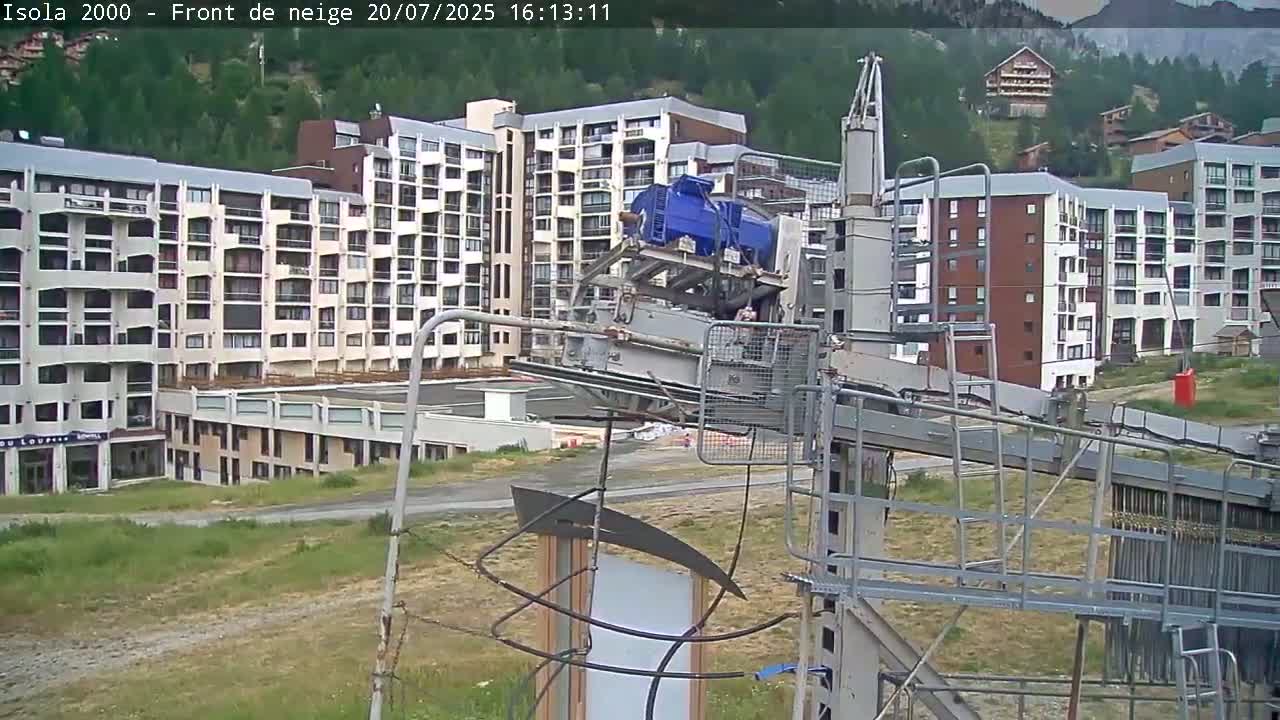 Isola, Isola 2000 Ski Village & Ski Slopes Live Cam - Nice, Alpes-Maritimes, Provence-Alpes-Côte d’Azur, France