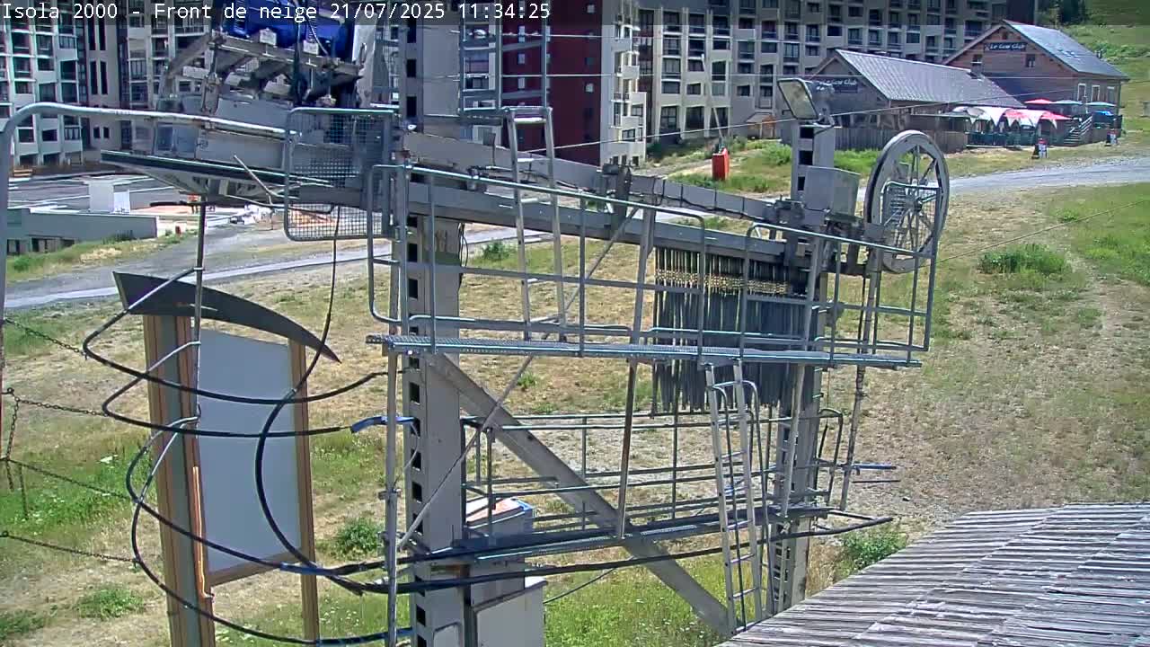 Isola, Isola 2000 Ski Village & Ski Slopes Live Cam - Nice, Alpes-Maritimes, Provence-Alpes-Côte d’Azur, France